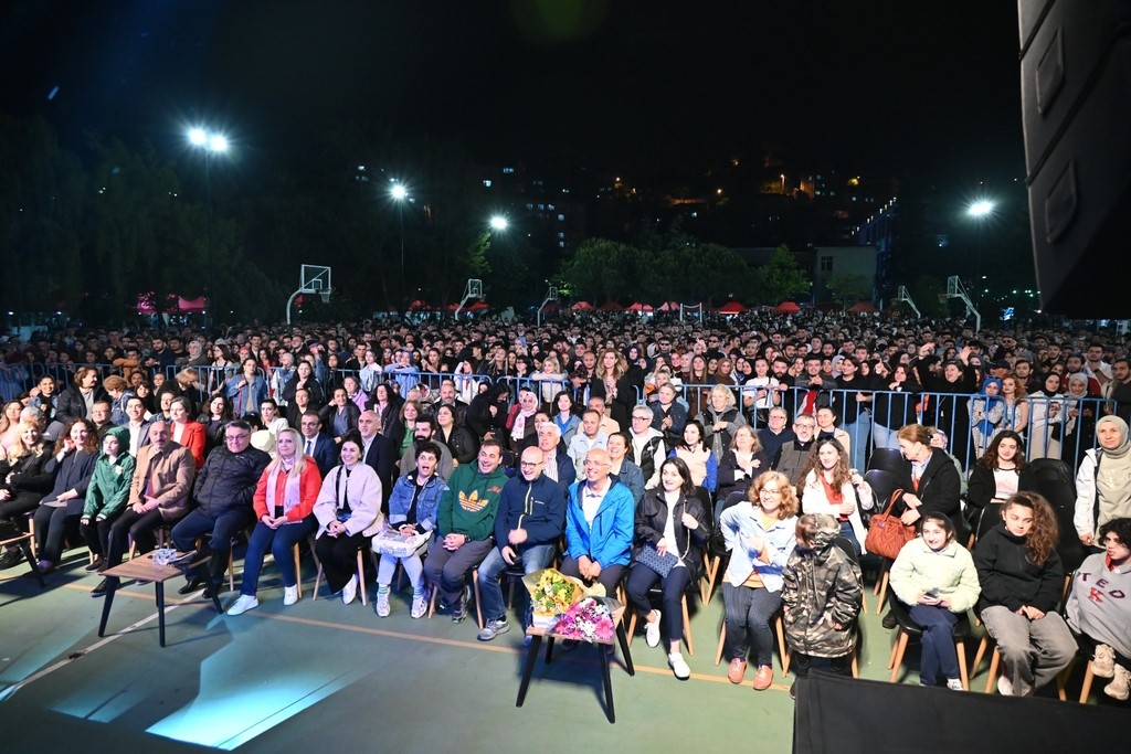 “Akademinin Sesi Korosu”nun Verdiği Konser Büyük Beğeni Topladı
