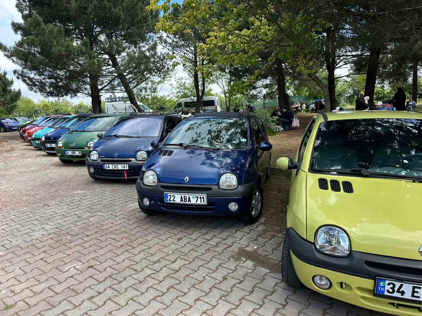 156 Twingo araç Kavacık’ta buluştu
