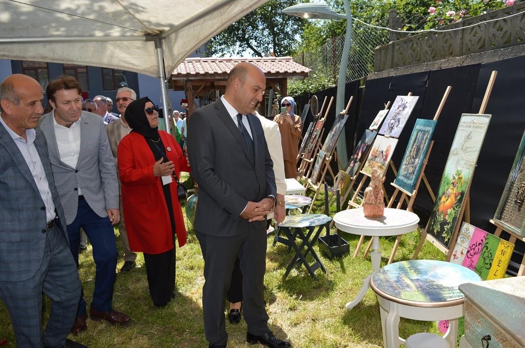 25 kursiyer bir yıl boyunca hazırladı
