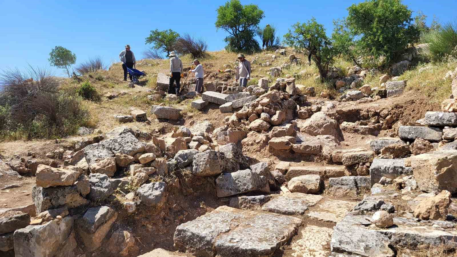 Kral 1. Antiochos’un Arsemia Antik Kenti’ndeki yazlık sarayında kazı çalışması başladı
