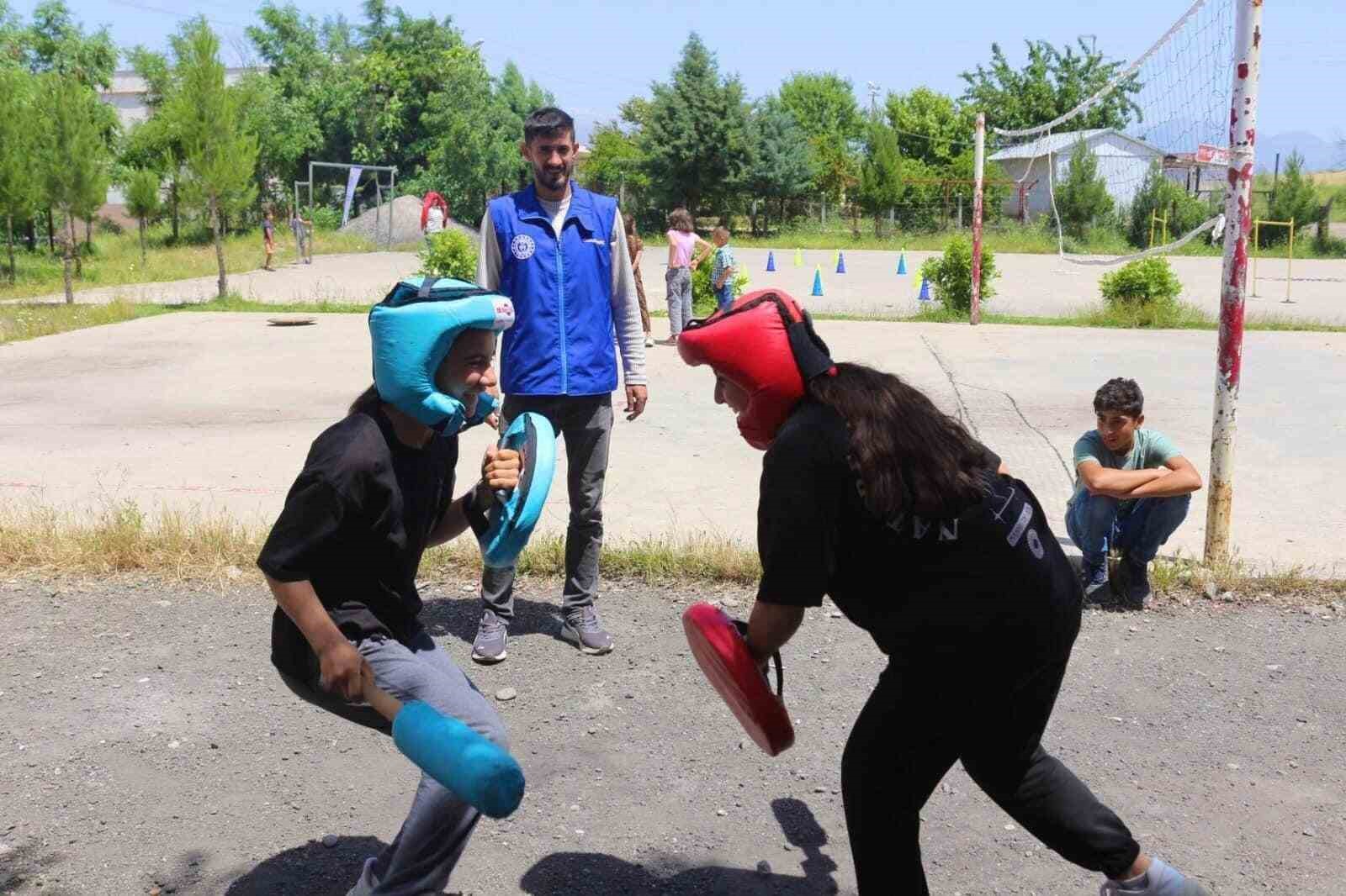 Kozluk’ta okullarda oyun ve spor etkinlikleri düzenlendi
