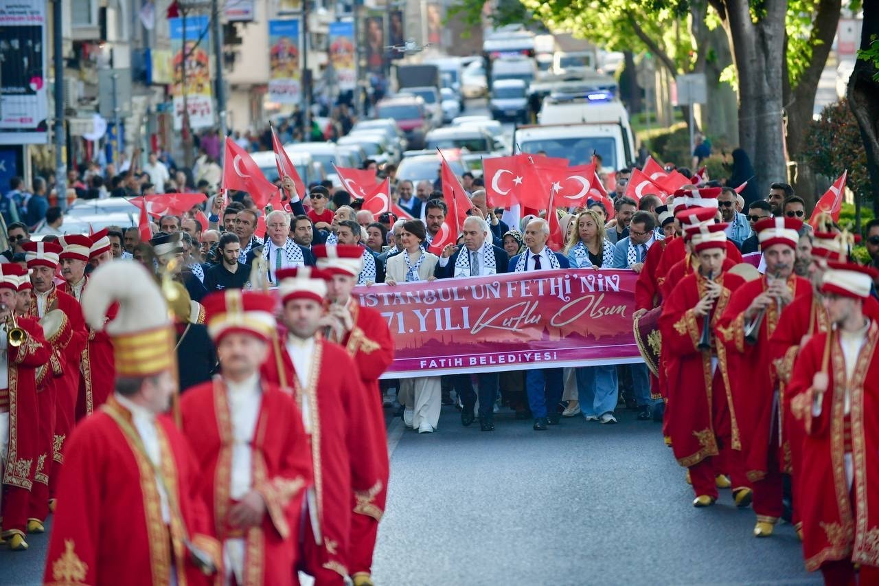 İstanbul’un fethinin 571’inci yılı Fatih’te coşkuyla kutlandı
