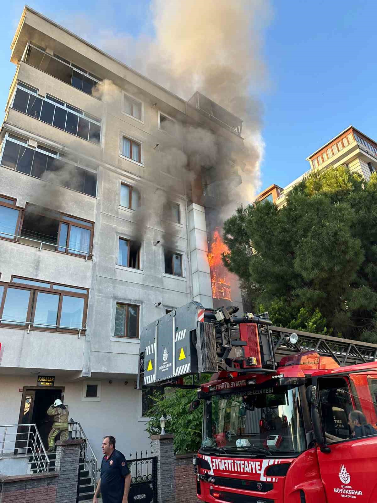 Kartal’da sabah saatlerinde korkutan yangın : 1 kişi öldü
