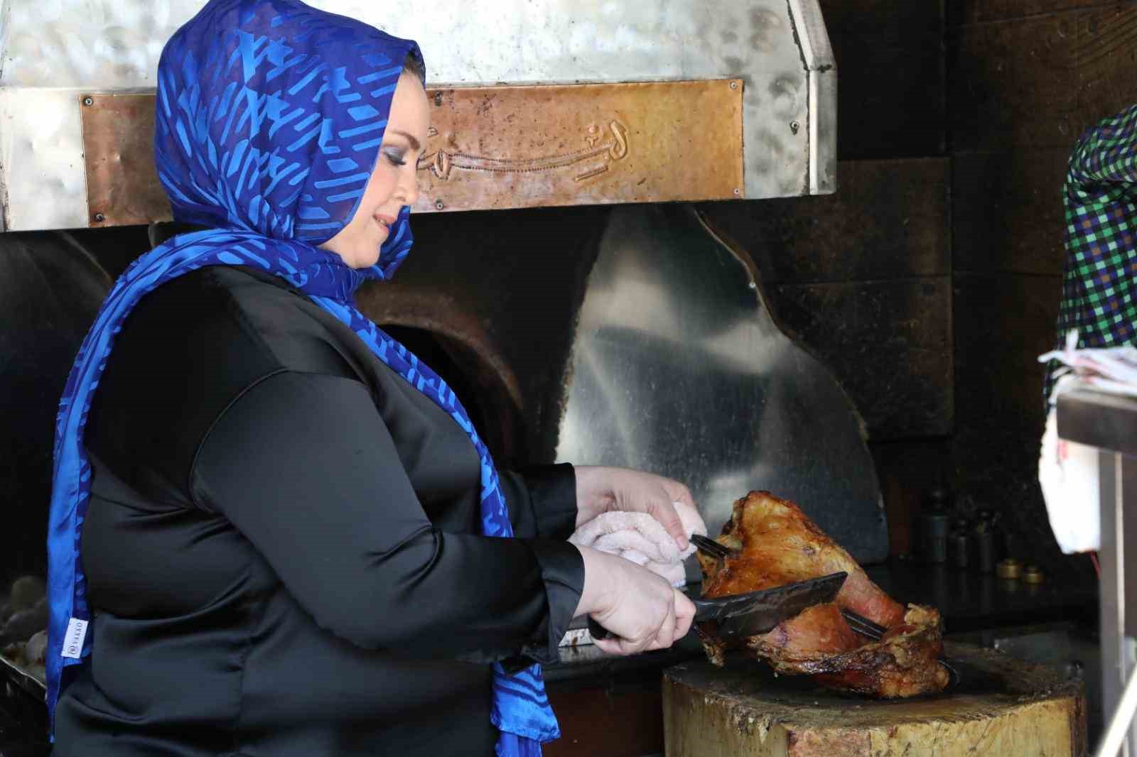 Denizli Tandır Kebabının Hanım Ağası
