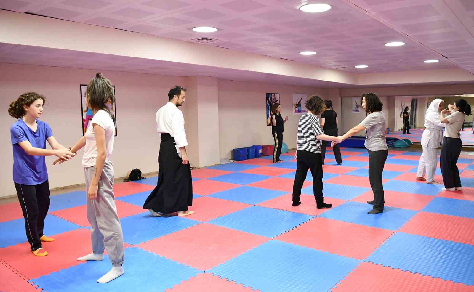 Kadınlar aikido ile özgüven kazanıyor
