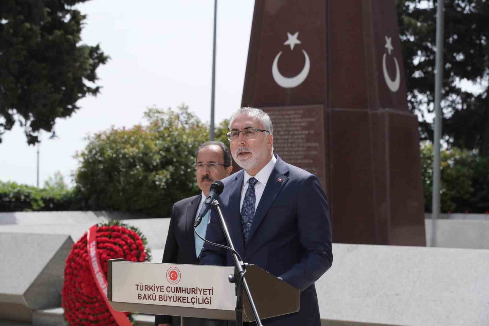 Çalışma ve Sosyal Güvenlik Bakanı Işıkhan, Bakü’de şehitlikleri ziyaret etti
