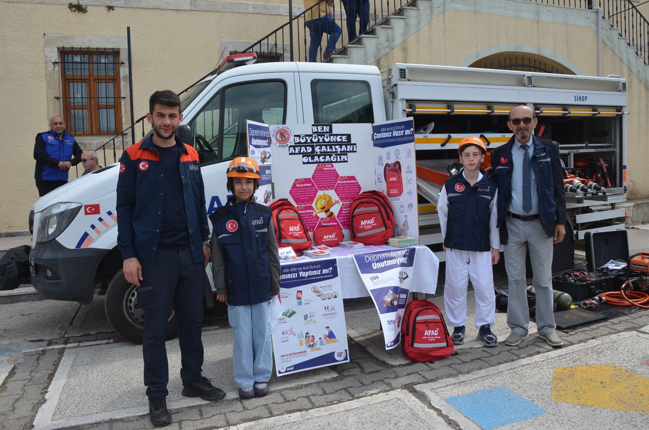 Sinop’ta “Ben Büyüyünce” adlı meslek tanıtım şenliği
