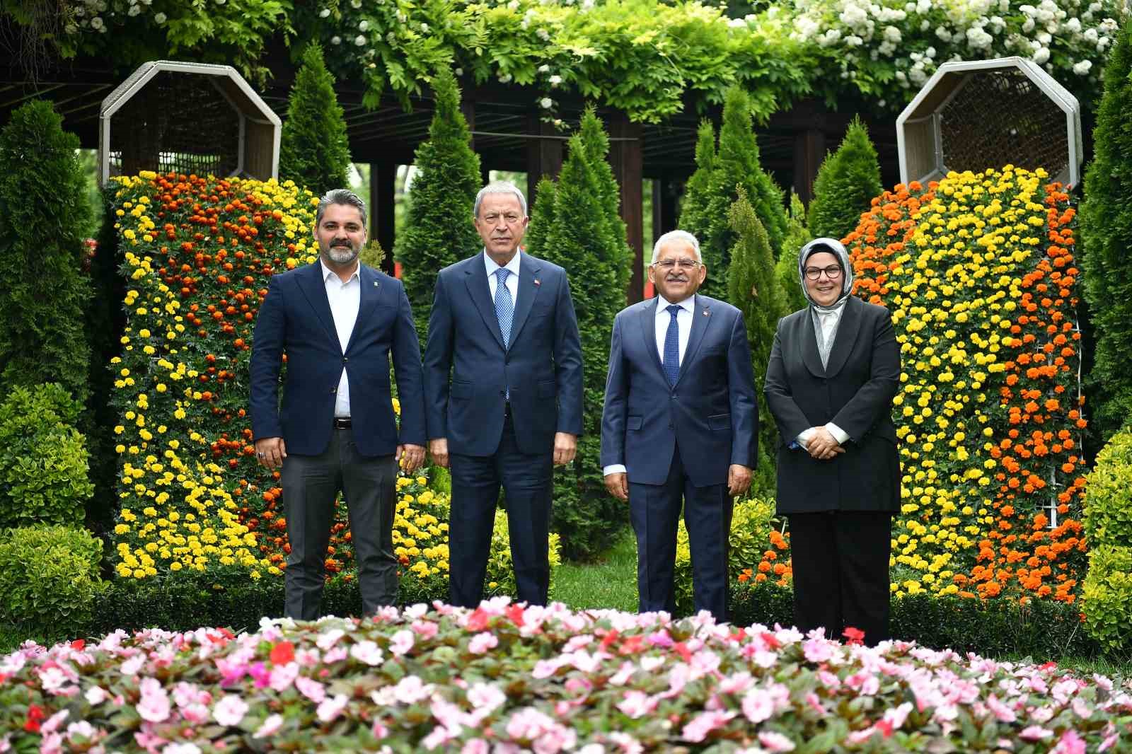 Milli Savunma Komisyonu Başkanı Akar ve Milletvekili Böhürler’den Büyükkılıç’a tebrik ziyareti
