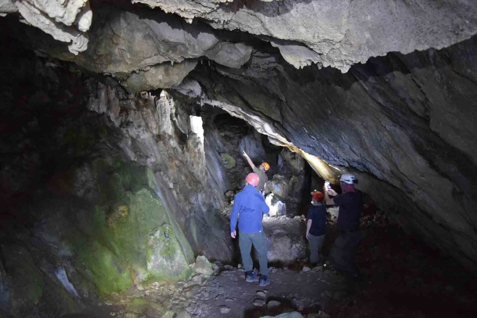 Muğla’da temel mağaracılık ve SRT eğitimi gerçekleştirildi
