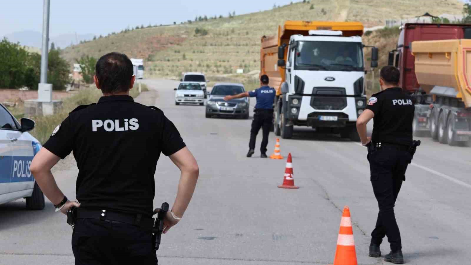 Aksaray polisi şok uygulamalarla denetimde
