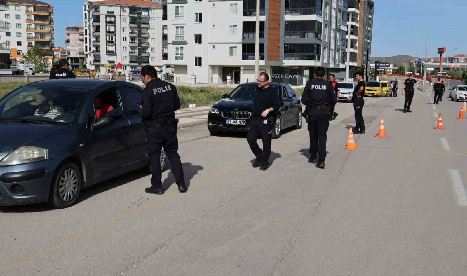 Aksaray polisi şok uygulamalarla denetimde
