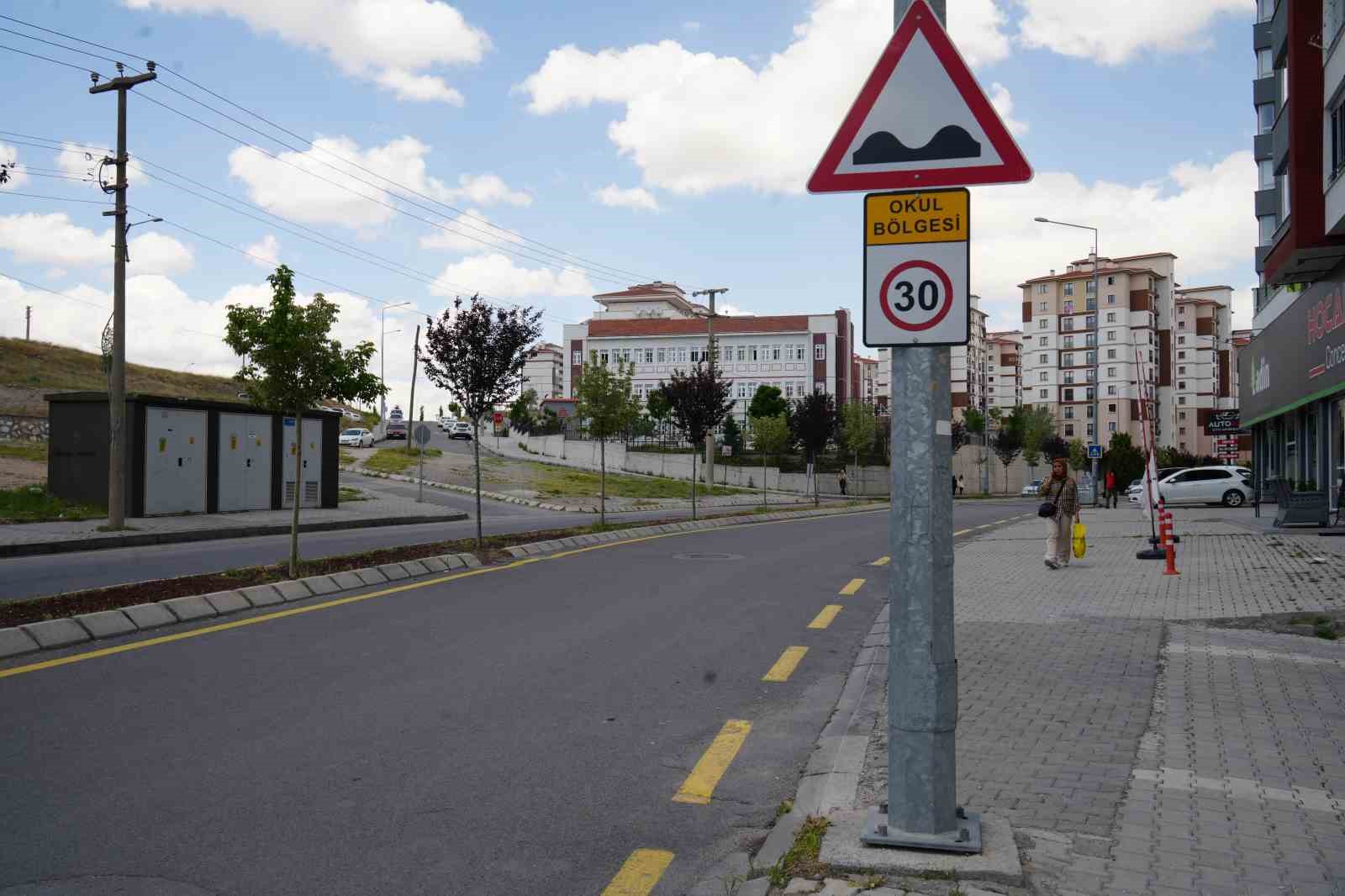 Trafik kazasında kaybettiği babası için adalet istiyor
