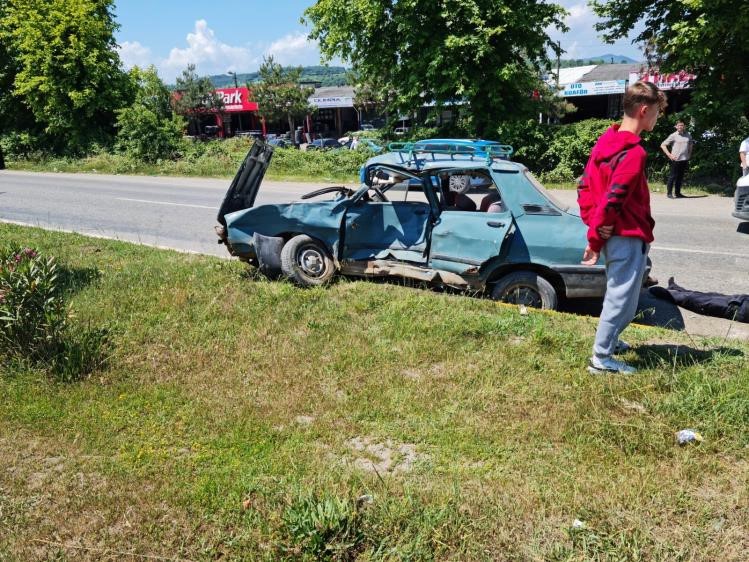 Zonguldak’ta iki araç çarpıştı: 1 ölü, 1 yaralı
