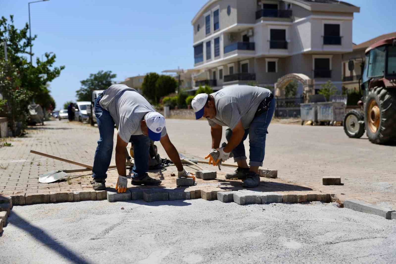 Didim’de yol bakım ve onarım çalışmaları devam ediyor
