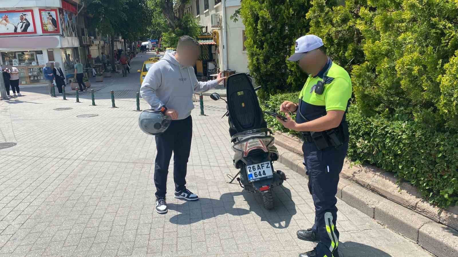 Trafiği kapalı alana giren 71 motosikletliye ceza yazıldı
