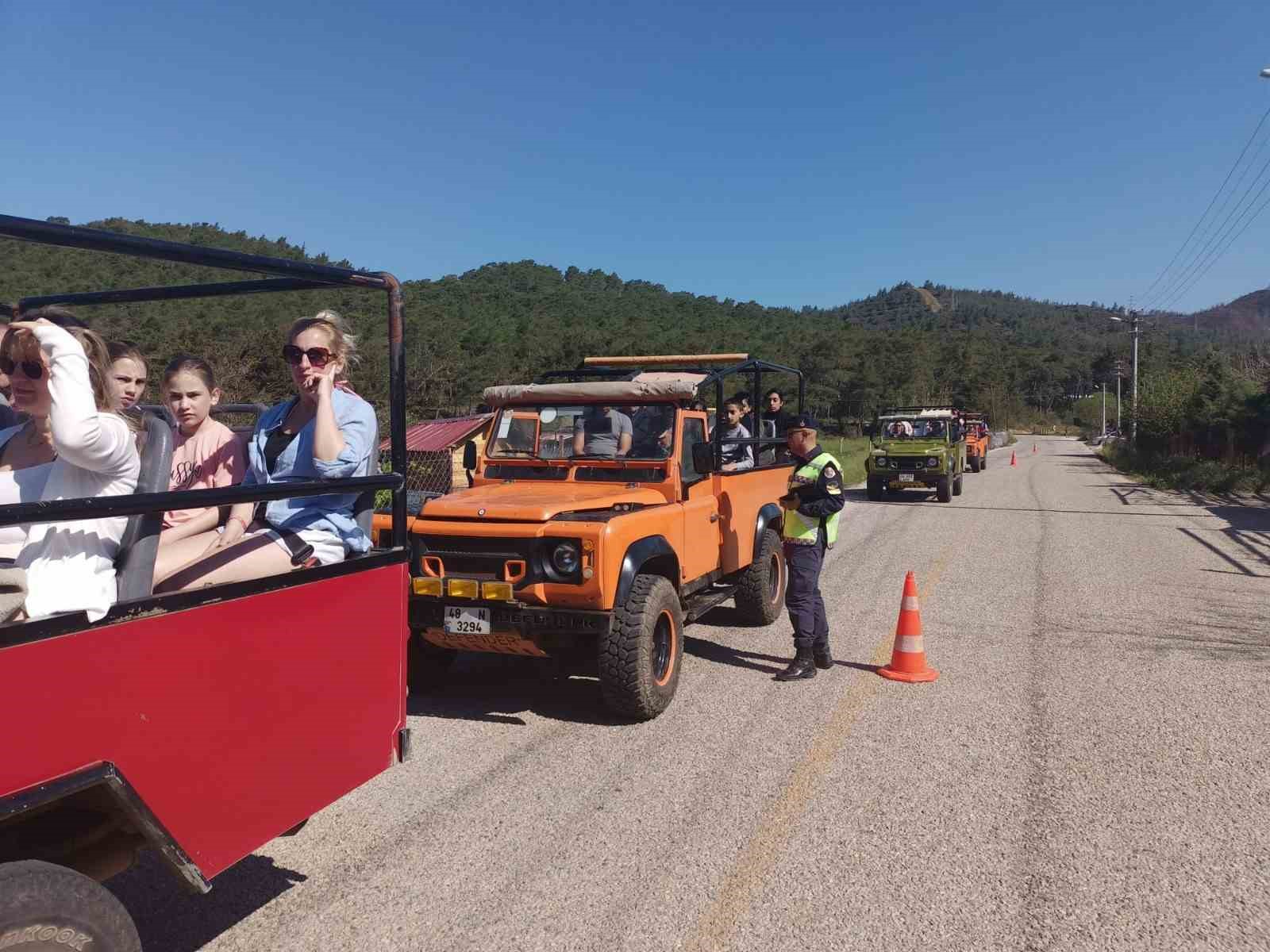 Marmaris’te kolluk kuvvetlerinden Jeep safarilere sıkı denetim
