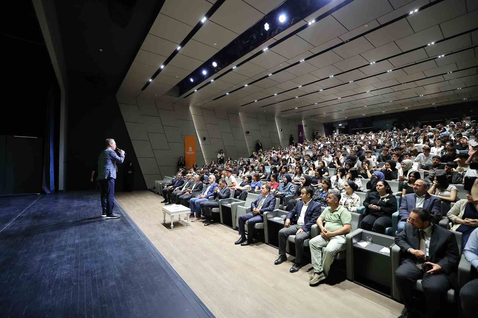 Başakşehir’de gençler için istihdam ve staj fuarı
