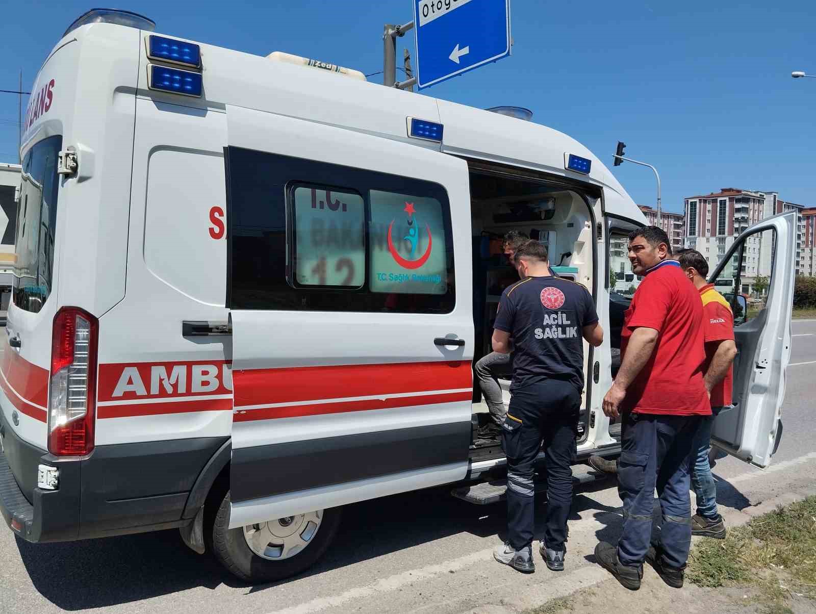 Yola dökülen balık yağı kazaya yol açtı: 1 yaralı
