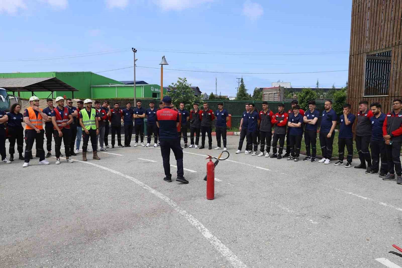 Ordu İtfaiyesi, geleceğin itfaiyecilerini yetiştiriyor
