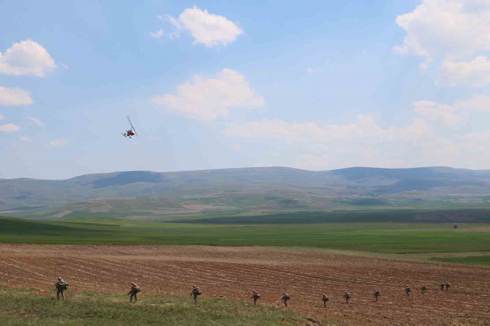 Jandarmanın havadaki gözü Cayrokopter Sivas semalarında
