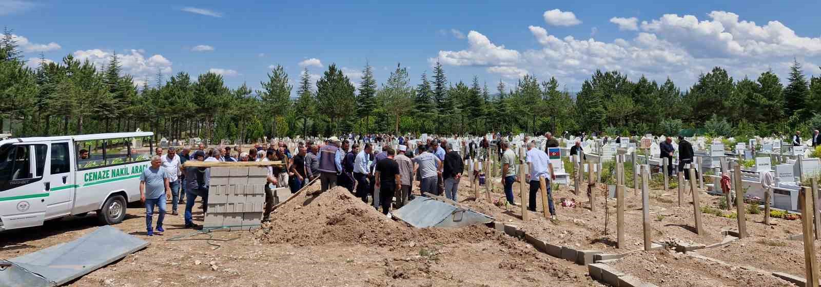 Hastane morgunda cesetler karıştı
