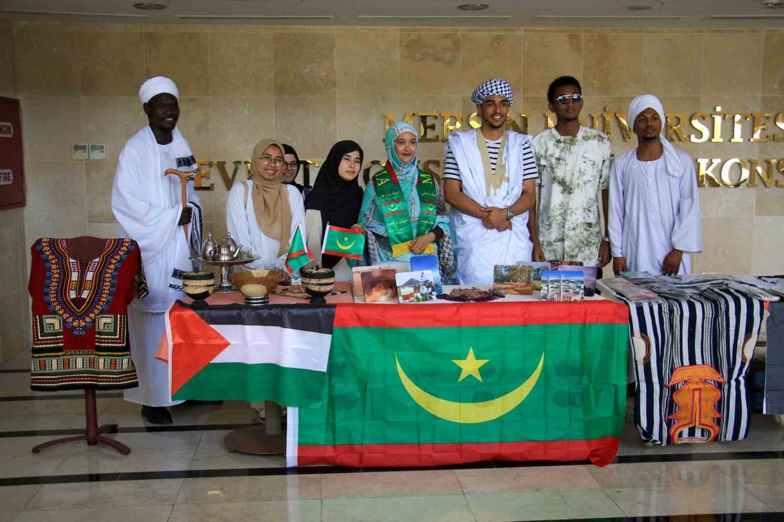 Afrikalı öğrenciler Filistin halkına destek için ’dapke’ dansı yaptı
