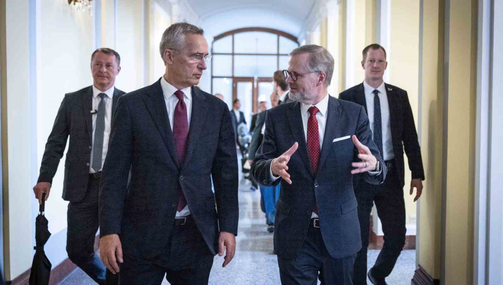 NATO Genel Sekreteri Stoltenberg Prag’da
