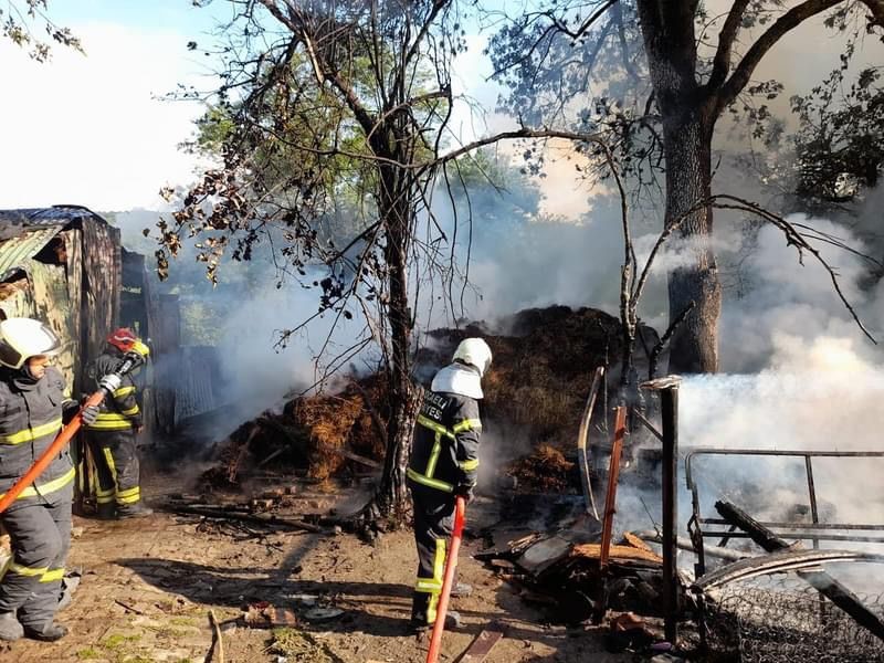 Derince’de 300 balya saman küle döndü
