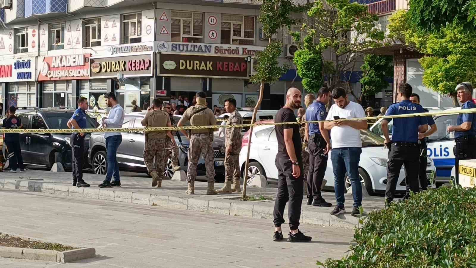 Çatışma ortasında kalan Vali Kızılkaya: 