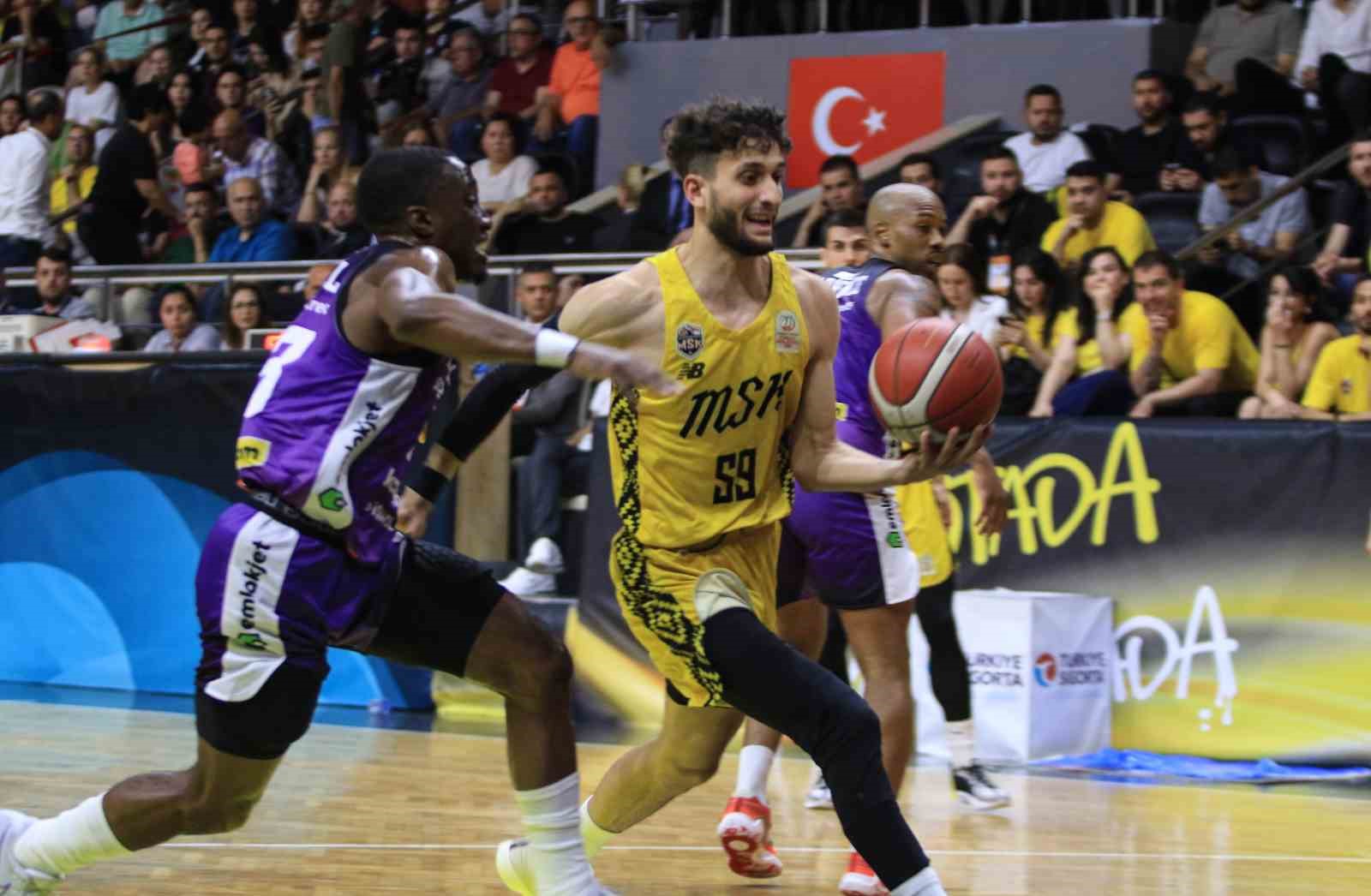 Türkiye Basketbol Ligi: Mersin Büyükşehir Belediyesi: 85 - Sigortam Net: 64
