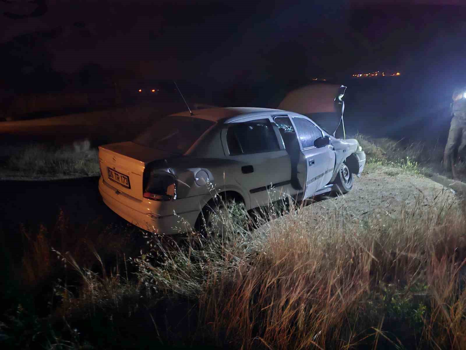 Diyarbakır’da yük treni otomobile çarptı: 2 yaralı
