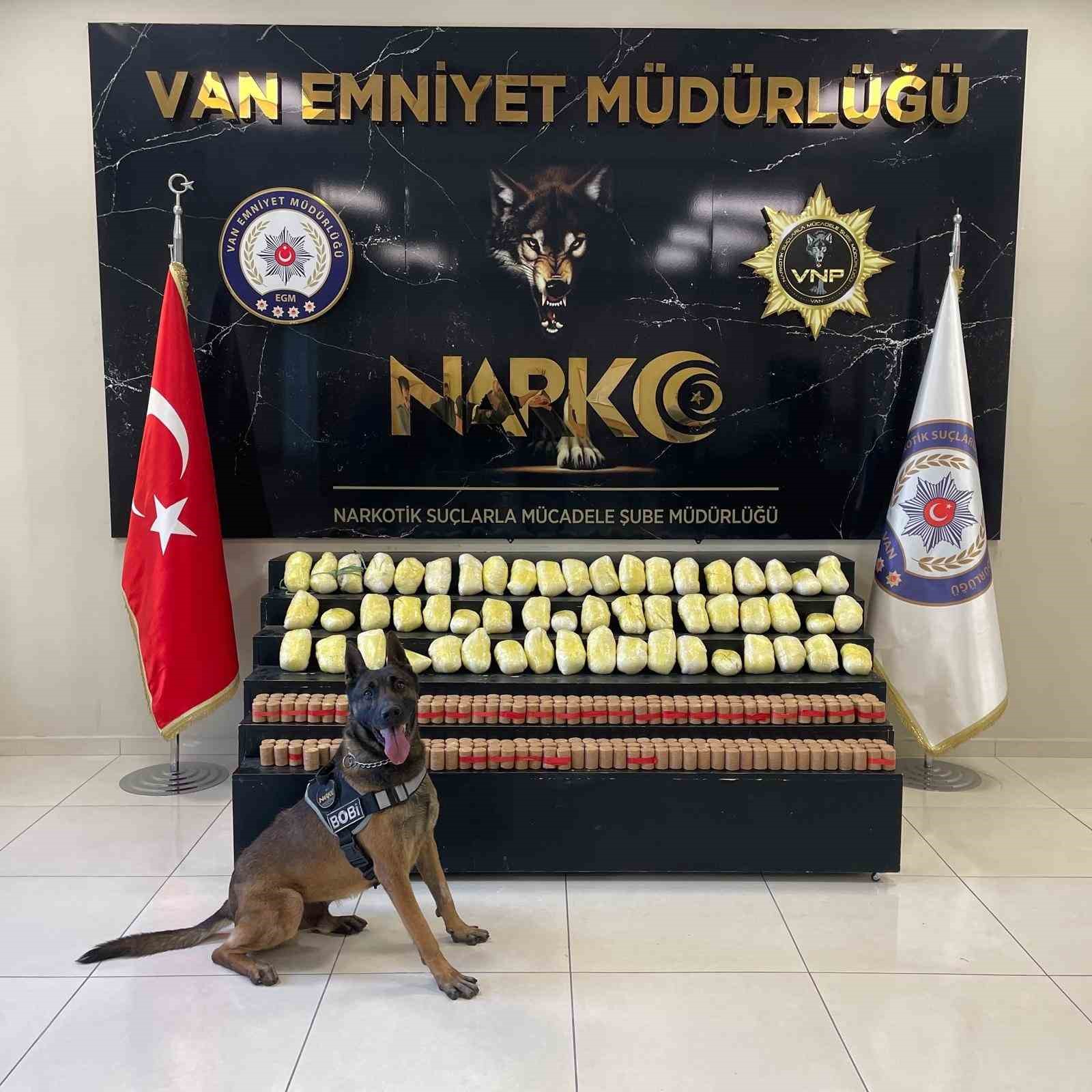 Van’da 53 kilo uyuşturucu ele geçirildi
