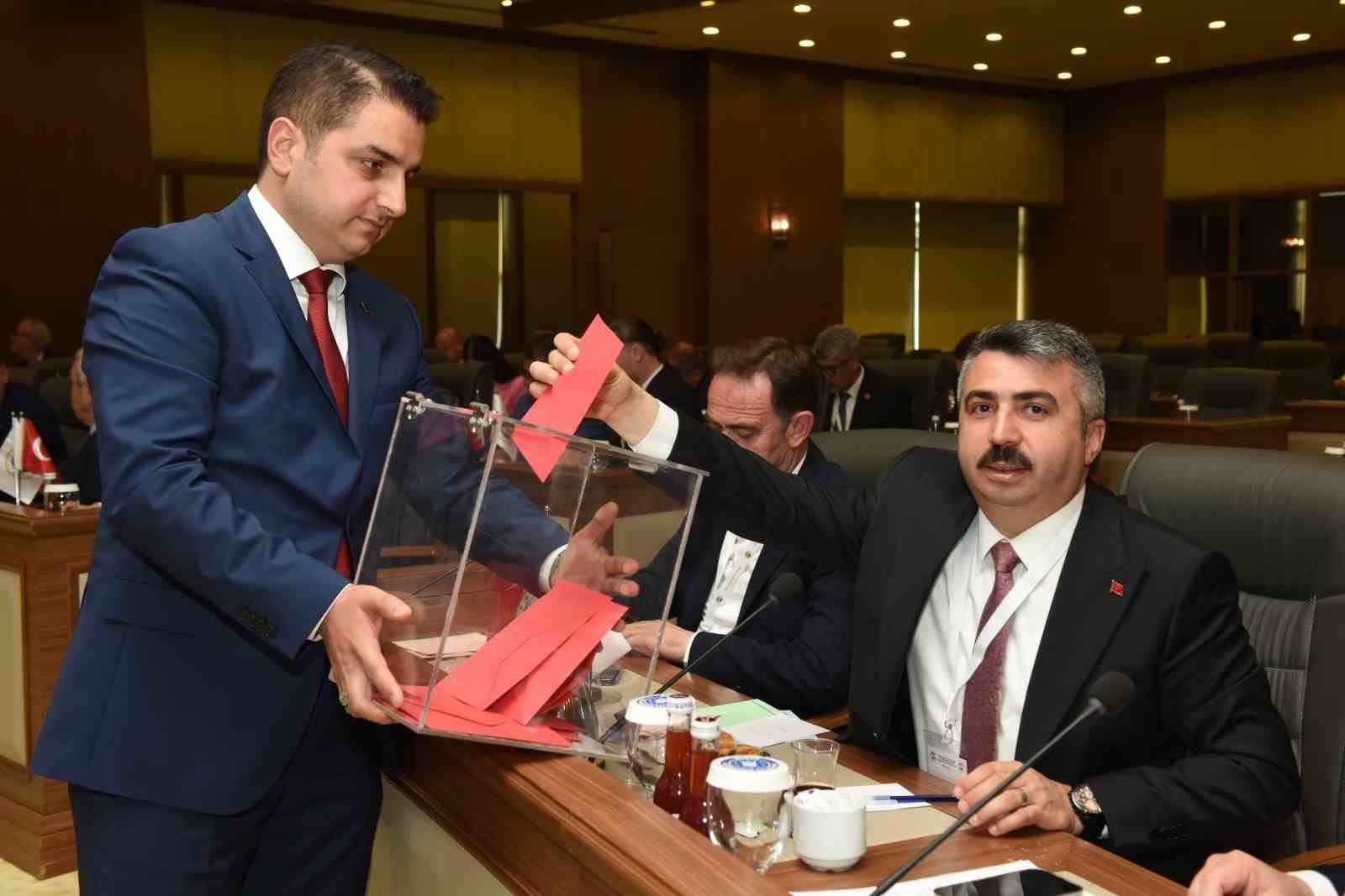 Bursa Belediyeler Birliği Yılmaz’a emanet
