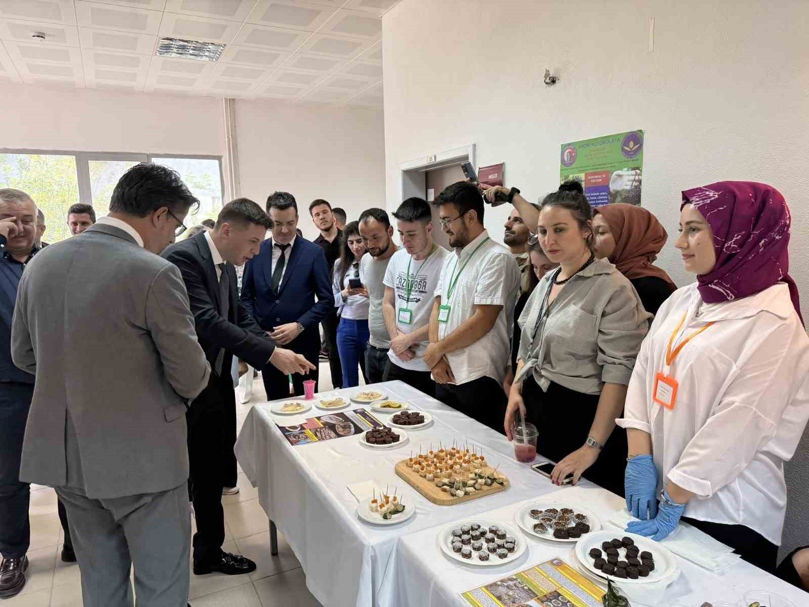 Ezine’de Geleceğe Yatırım: Gıda İhtisas OSB Meslek Yüksekokulu Günleri Coşkuyla Kutlandı
