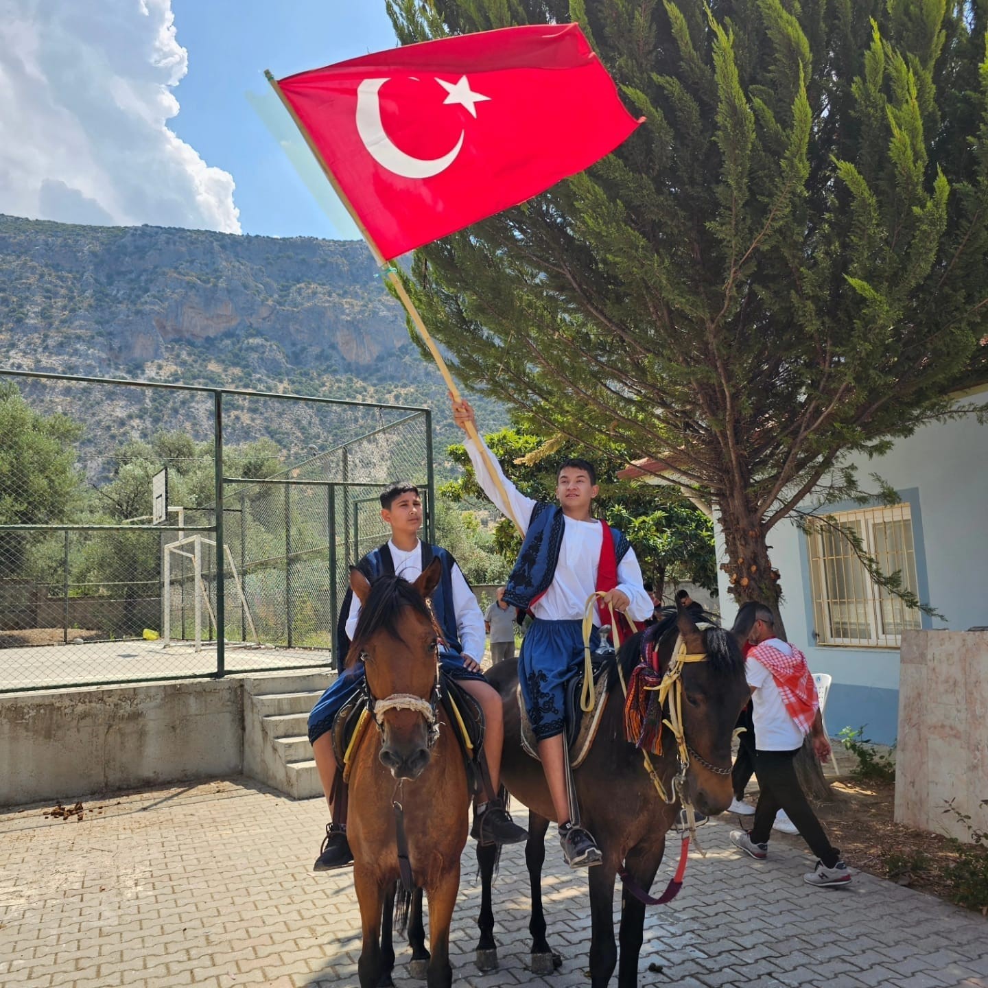 Seydikemer’de yörük şenliği gerçekleşti
