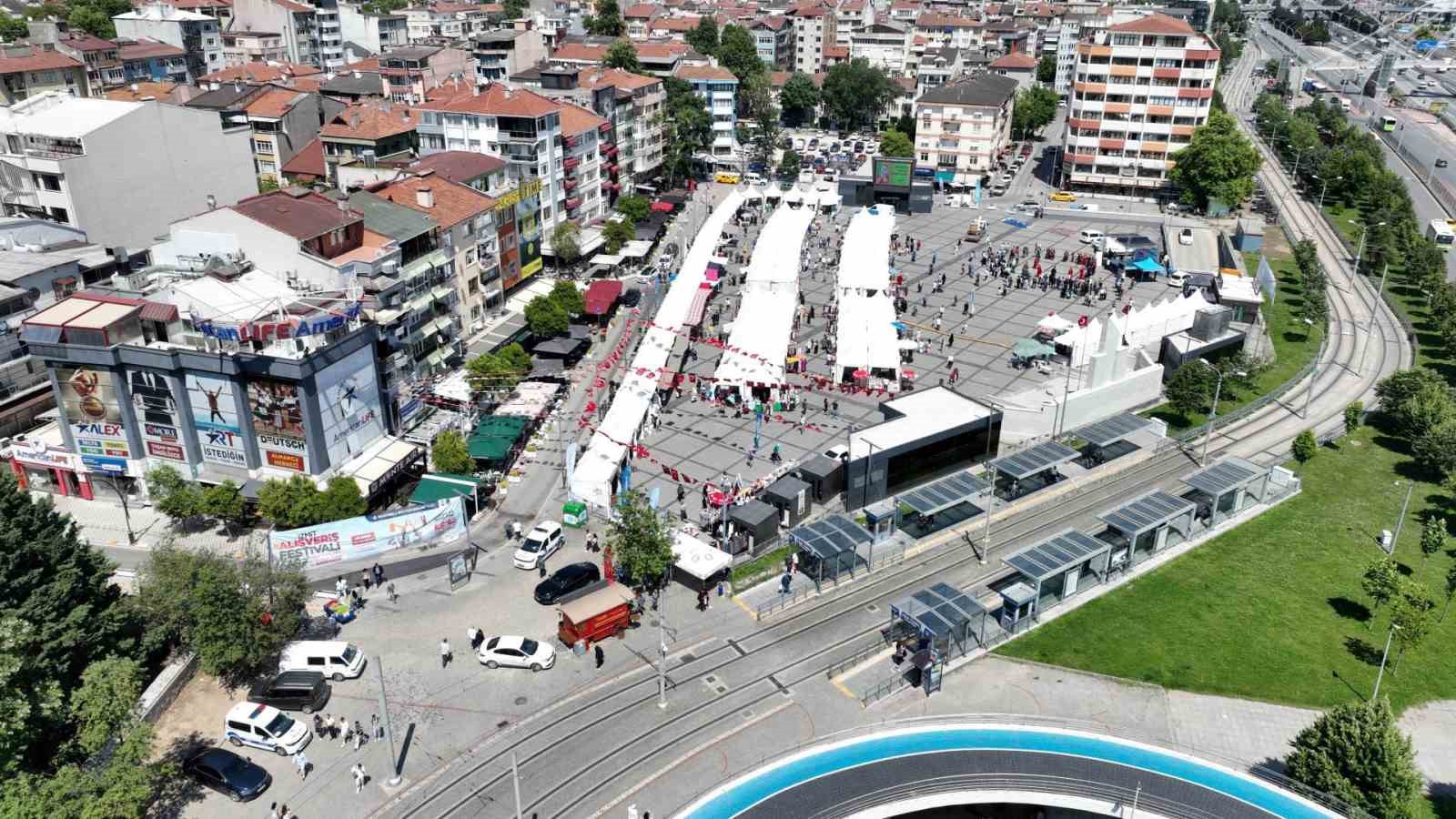 İzmit ve Gebze’de alışveriş coşkusu yaşanacak
