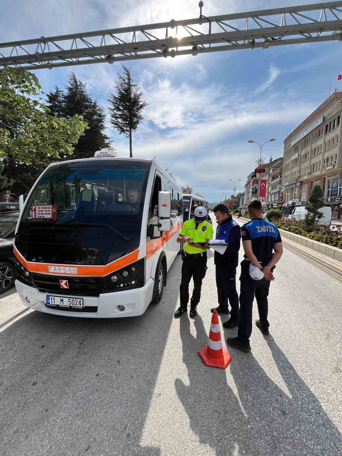 Bozüyük’te şehir içi minibüsleri denetlendi
