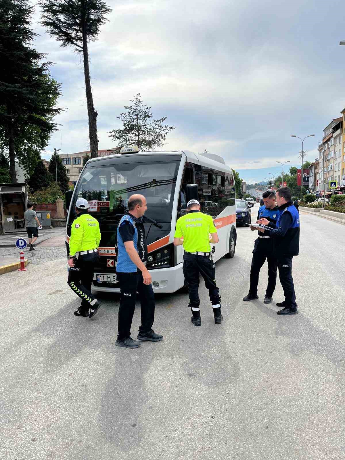 Bozüyük’te şehir içi minibüsleri denetlendi
