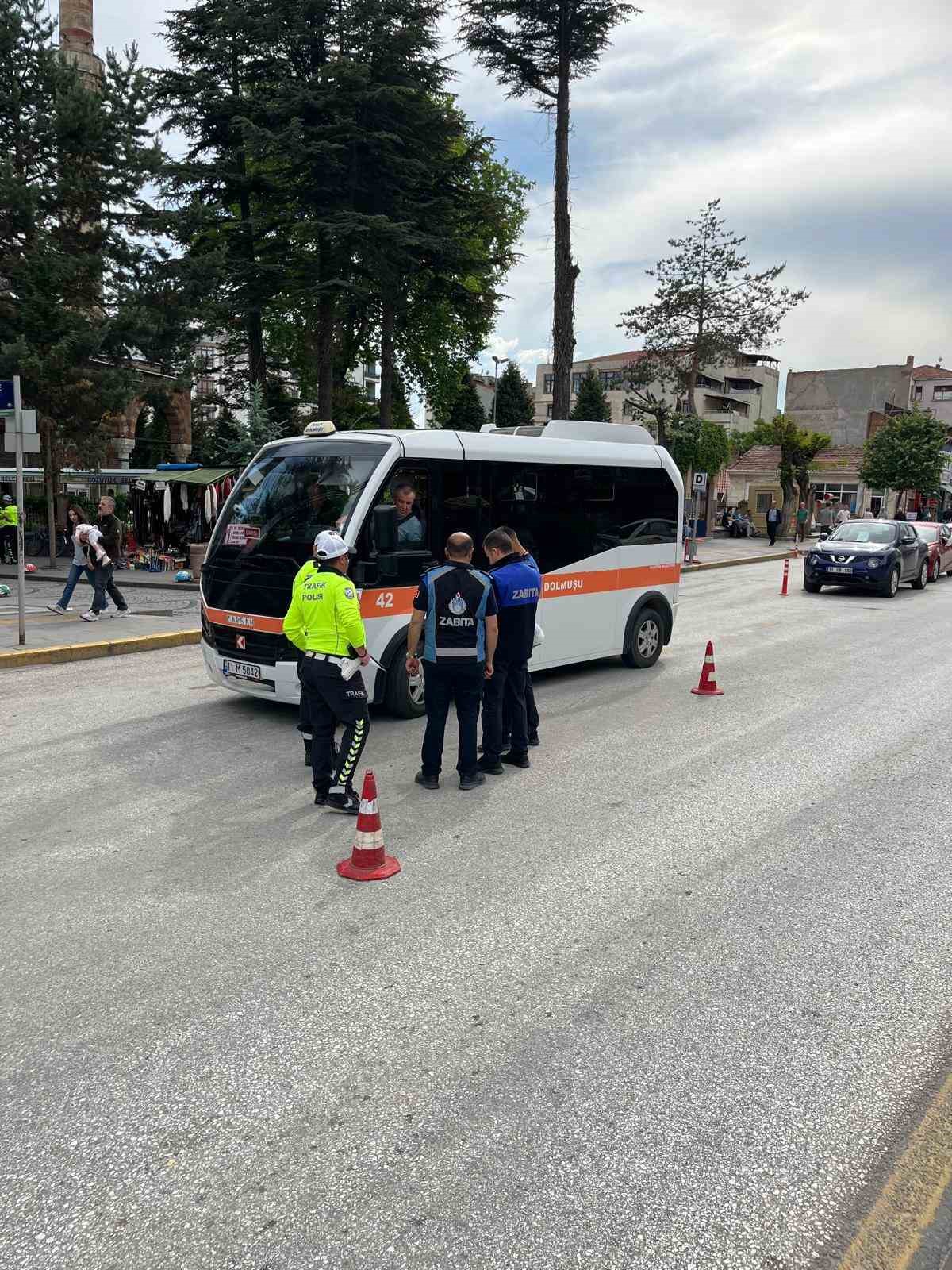 Bozüyük’te şehir içi minibüsleri denetlendi
