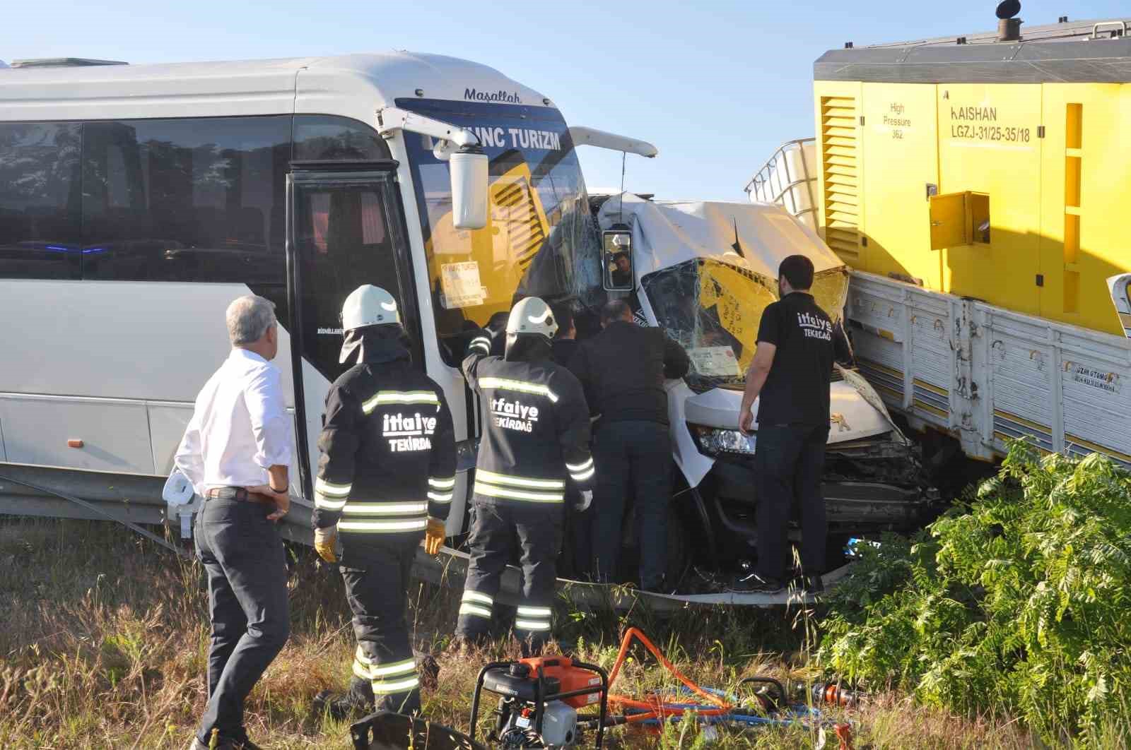 Tekirdağ’da feci kaza: 18 işçi hastaneye kaldırıldı
