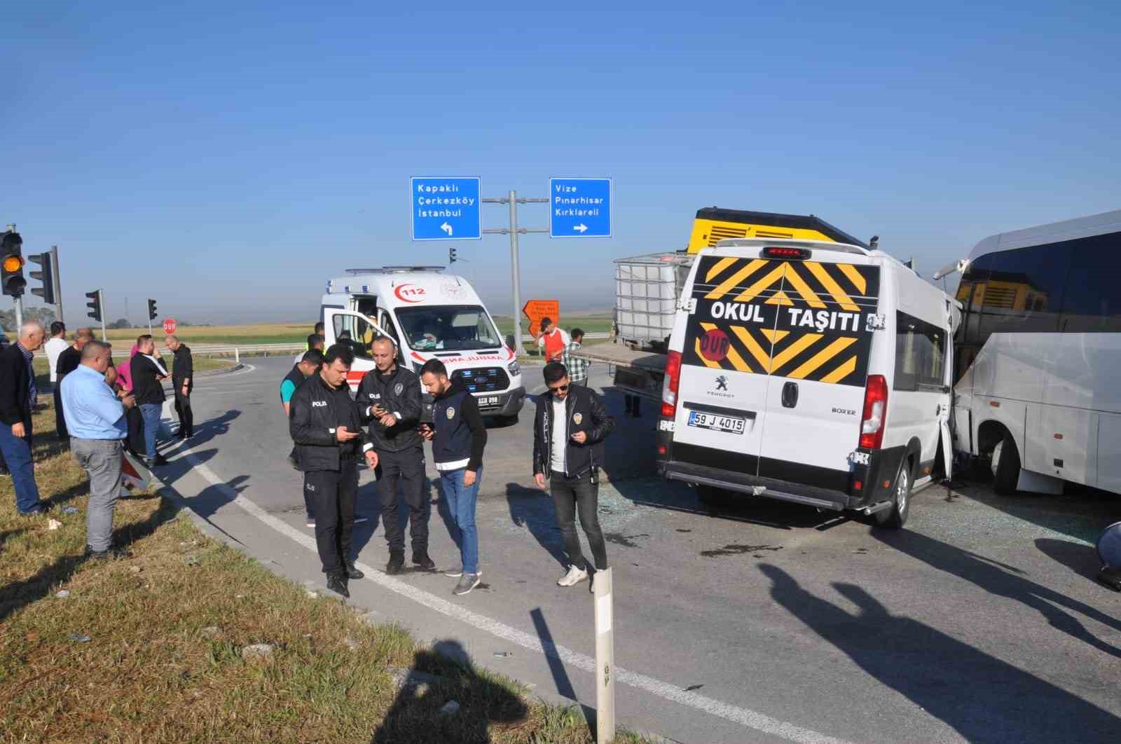 Tekirdağ’da feci kaza: 18 işçi hastaneye kaldırıldı
