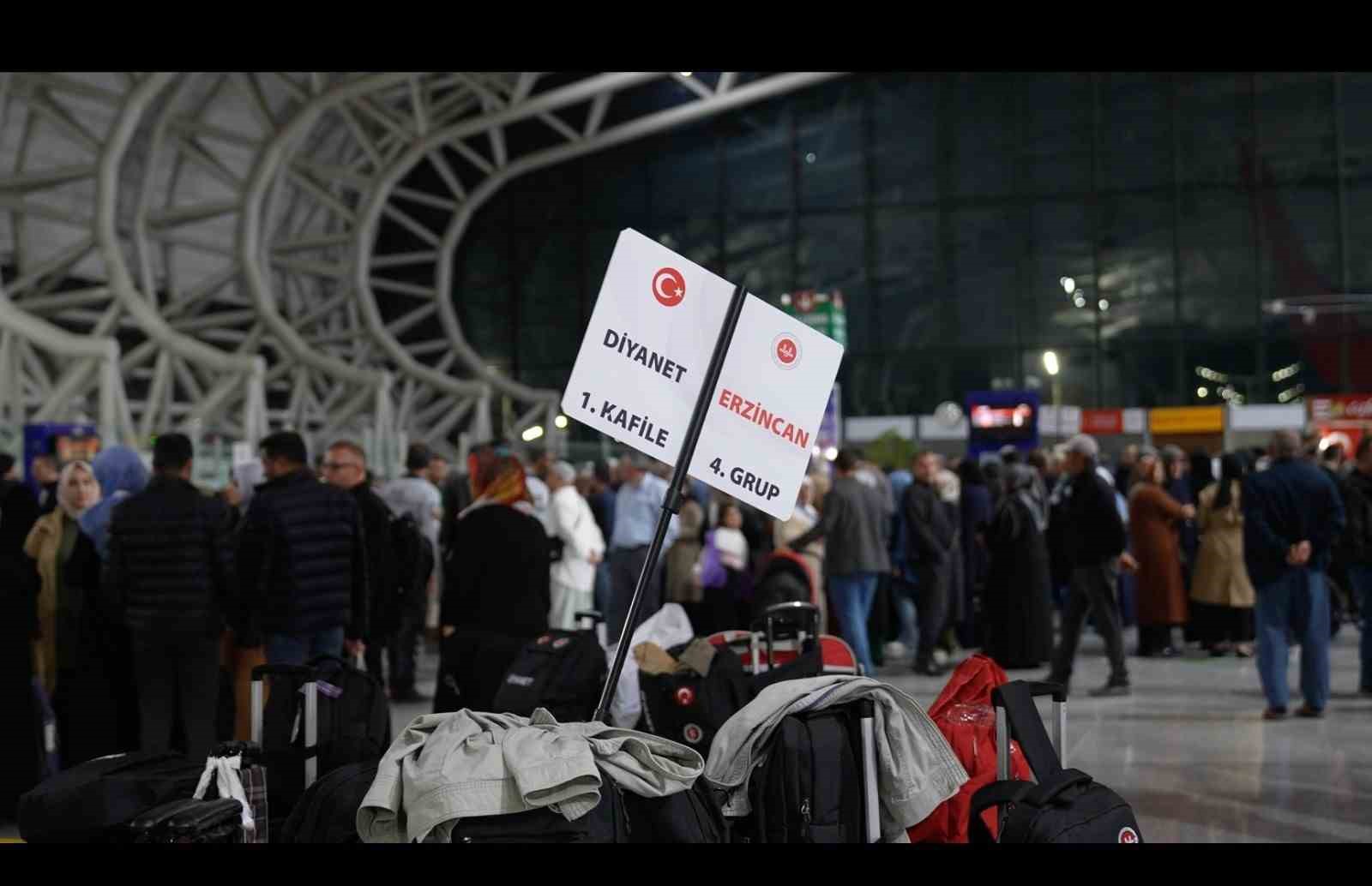 Erzincan’dan hac kafilesi dualarla uğurlandı
