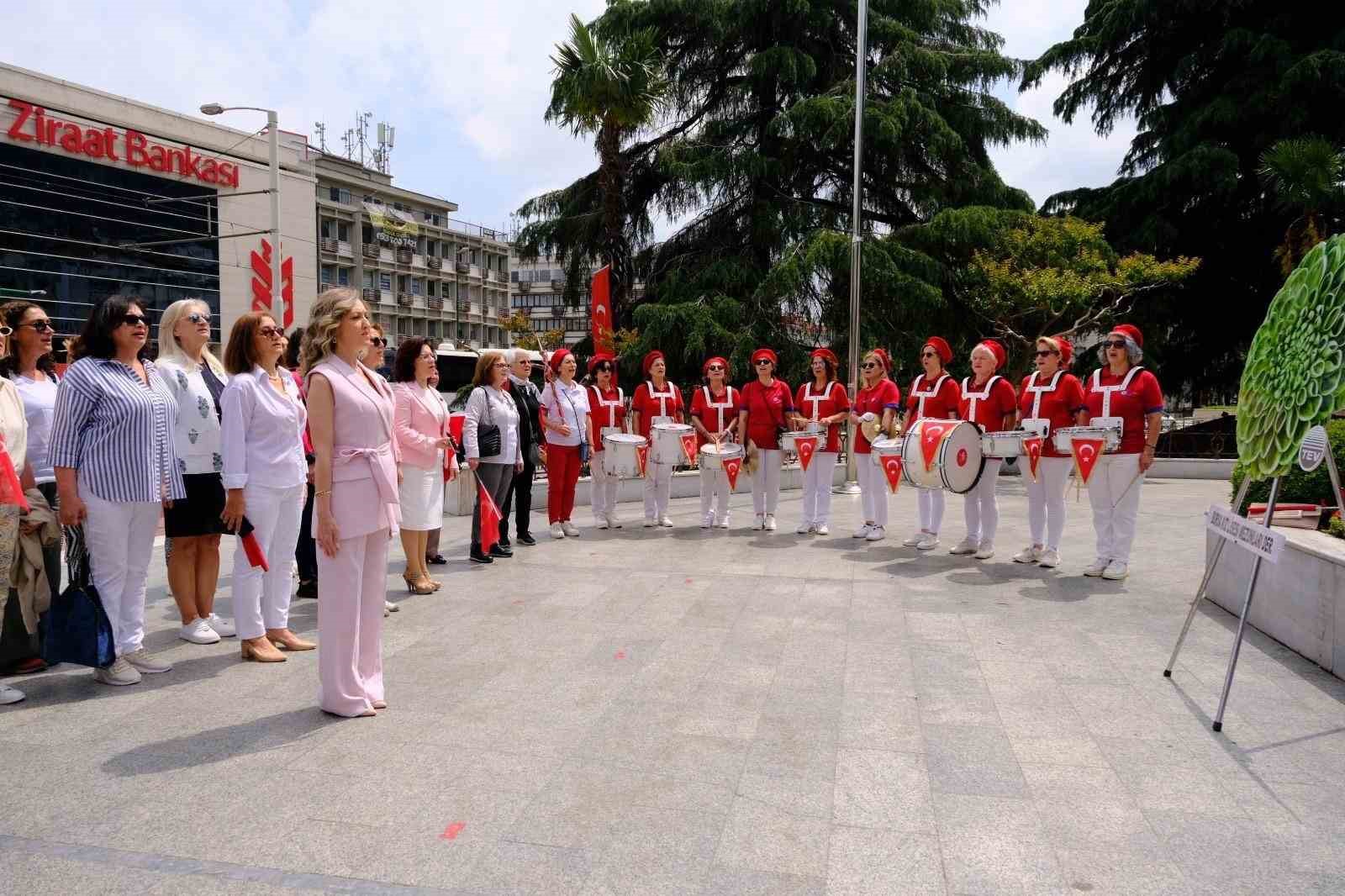 Bursa Kız Lisesi mezunları mantı gününde buluştu
