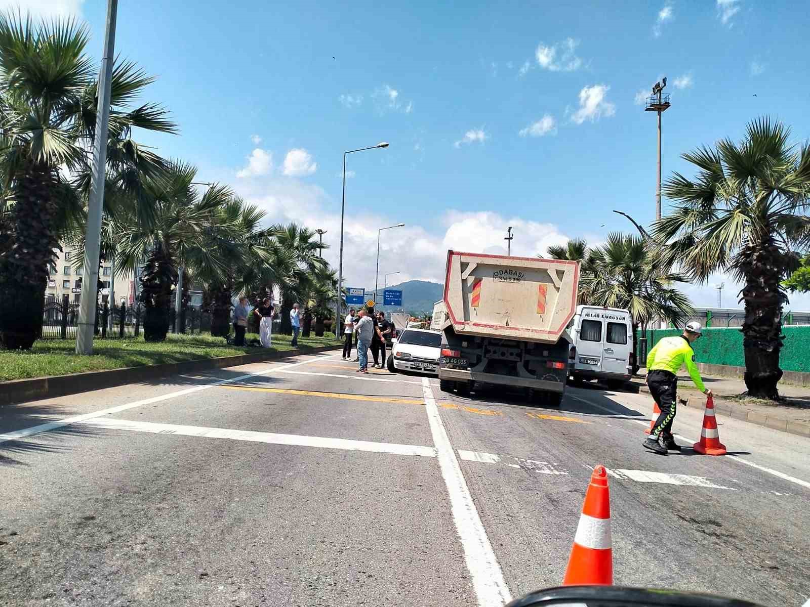 Karadeniz Sahil Yolu’nda kaza ucuz atlatıldı
