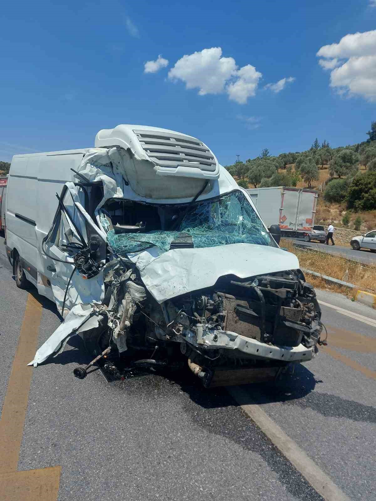 Aydın’da trafik kazası: 17 yaralı
