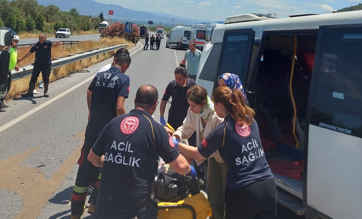 Aydın’da trafik kazası: 17 yaralı
