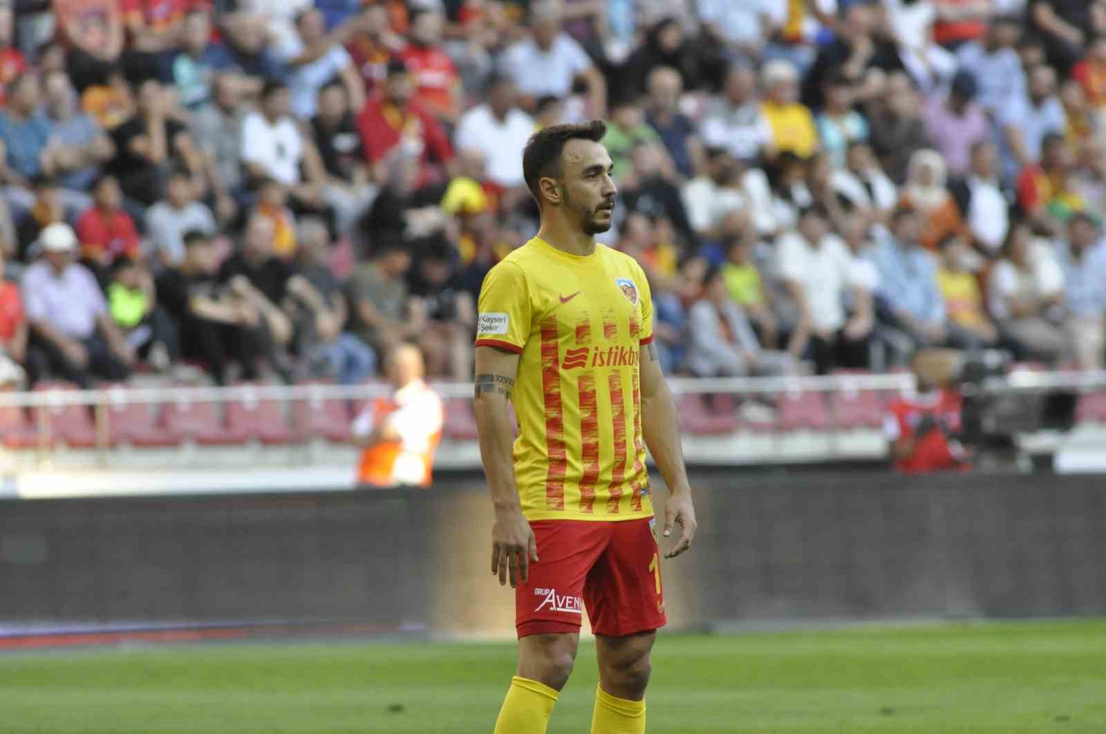 Gökhan Sazdağı 2026 yılında kadar Kayserispor’da
