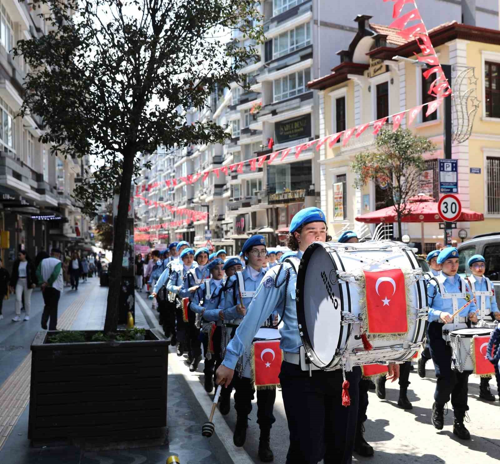 ’Tütünsüz sağlıklı yaşama’ dikkat çekmek için yürüdüler
