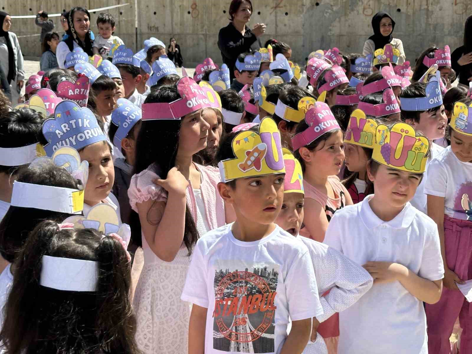 Yüksekovalı öğrenciler ‘Artık Okuyorum’ etkinliği ile eğlendi
