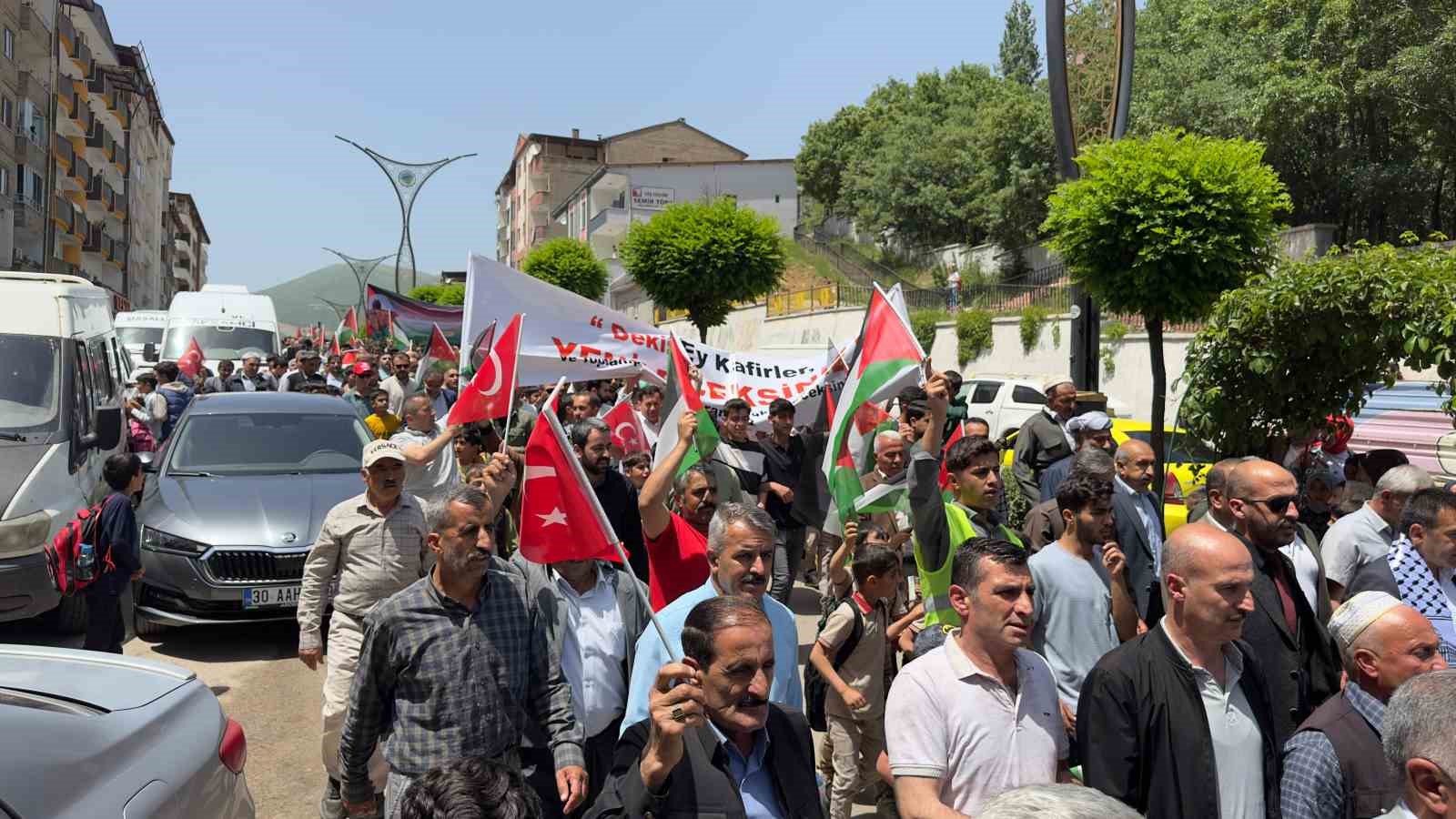 Şemdinli’de İsrail’in soykırımı kınandı
